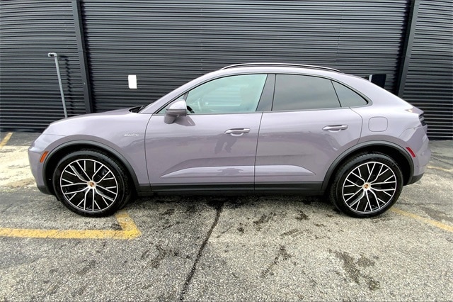 Certified 2025 Porsche Macan Base with VIN WP1AD2XA5SL075714 for sale in Conshohocken, PA