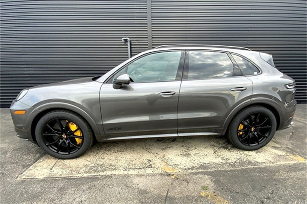New 2026 Porsche Cayenne GTS GTS SUV