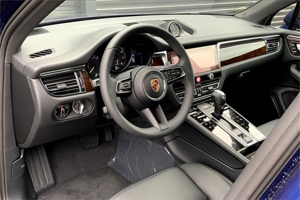 New 2025 Porsche Macan SUV
