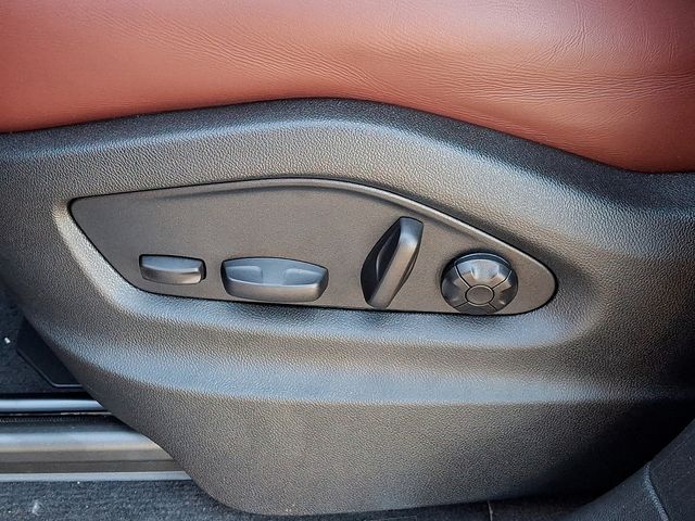 2025 Porsche Cayenne Turbo E-Hybrid - Photo 15