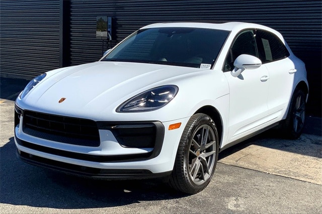 2022 Porsche Macan Base