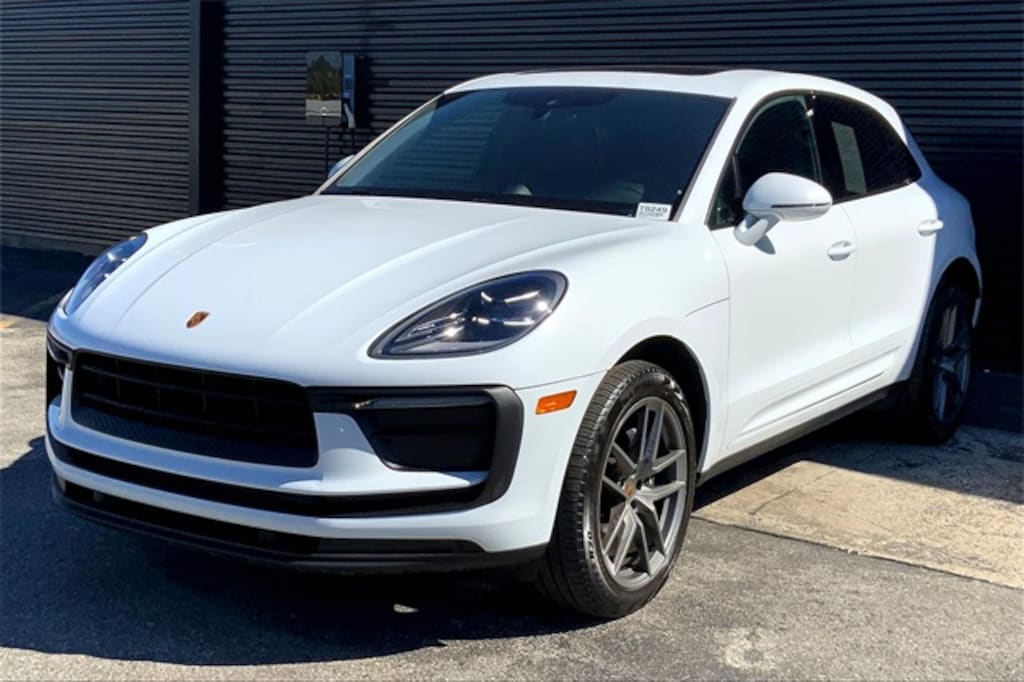 Certified 2022 Porsche Macan SUV