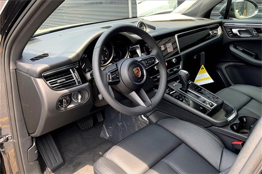 New 2025 Porsche Macan SUV