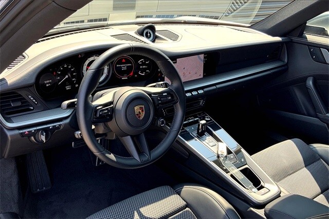 2024 Porsche 911 4S photo 4