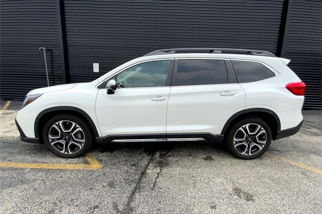 Used 2023 Subaru Ascent Limited with VIN 4S4WMASD0P3412914 for sale in Conshohocken, PA