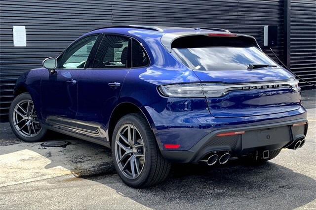 2025 Porsche Macan T photo 3