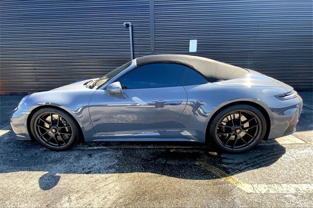 2025 Porsche 911 GTS photo 2