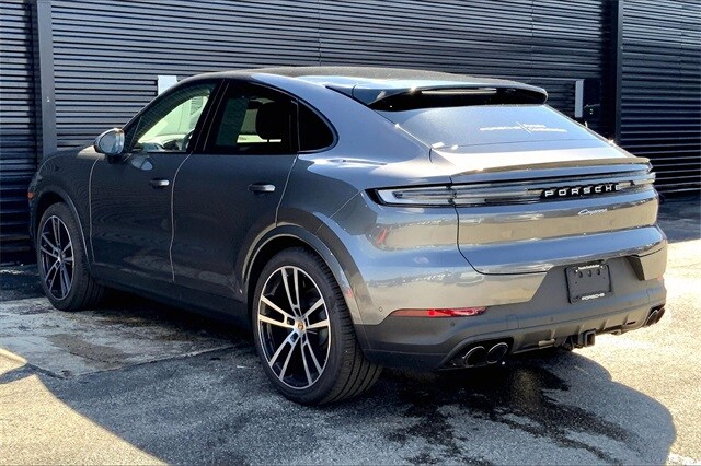 2025 Porsche Cayenne Coupe photo 3