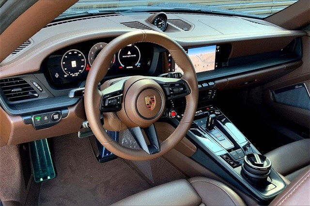 2025 Porsche 911 GTS photo 4