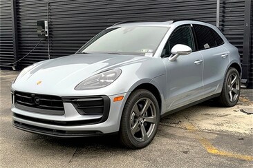 2025 Porsche Macan SUV