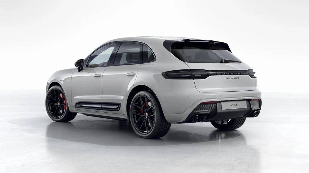 2026 Porsche Macan GTS photo 2