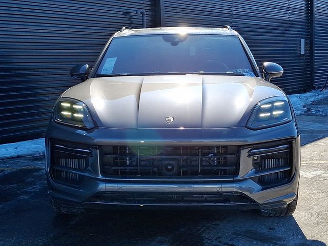 2025 Porsche Cayenne Turbo E-Hybrid - Photo 10