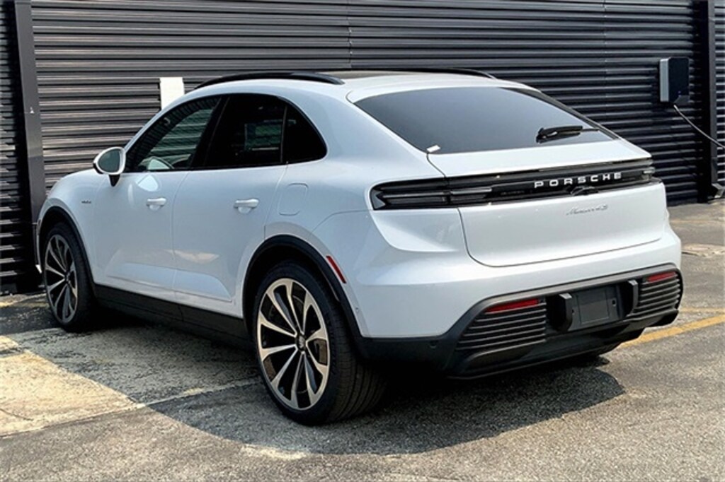 New 2025 Porsche Macan 4S Electric 4S SUV