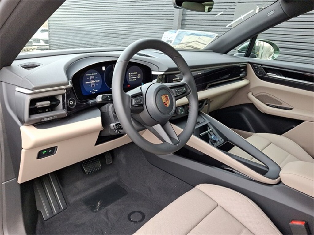 New 2025 Porsche Macan 4 Electric 4 SUV