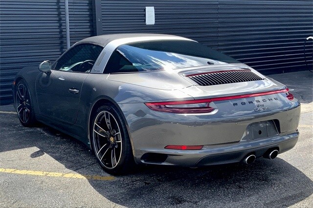 2018 Porsche 911 Targa 4S photo 3