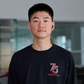 Staff member Alvin L from ID_5d3fbe730f5f