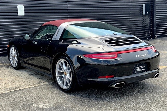 2015 Porsche 911 Targa 4 photo 3