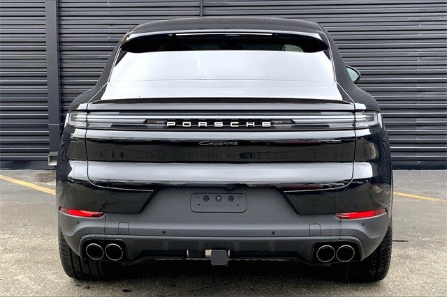 2025 Porsche Cayenne Coupe photo 3