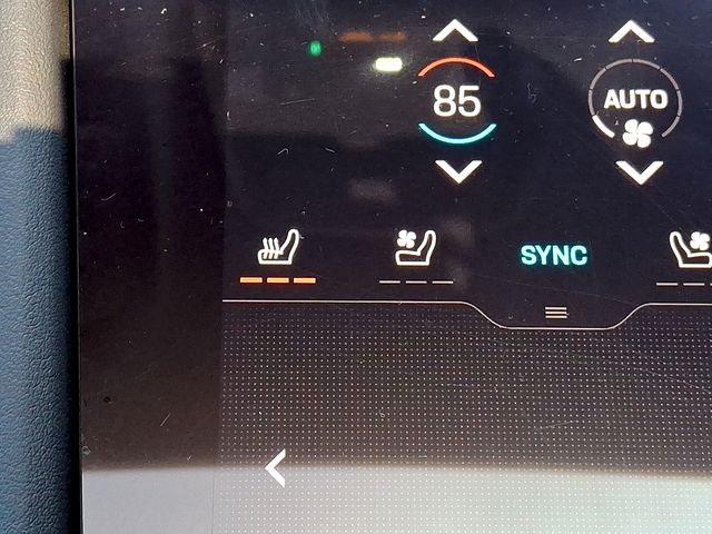 2025 Porsche Taycan Base - Photo 20