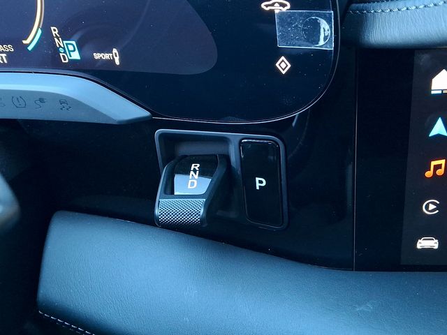 2025 Porsche Taycan GTS - Photo 17