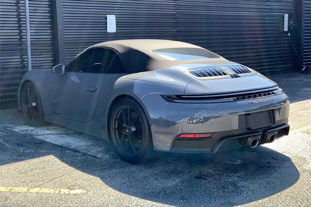 2025 Porsche 911 GTS photo 3