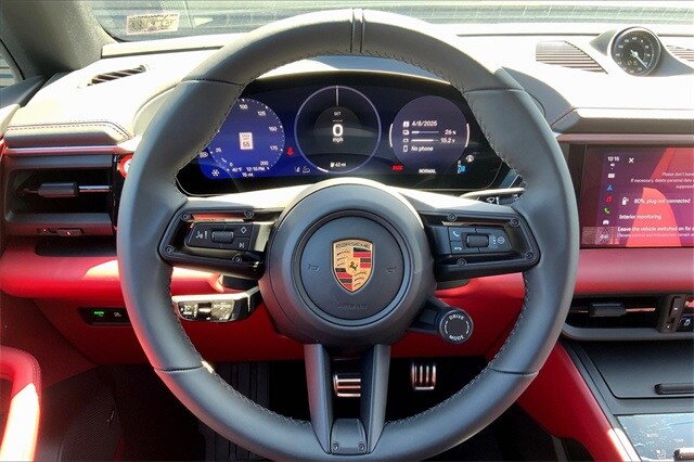 2025 Porsche Macan Electric photo 4