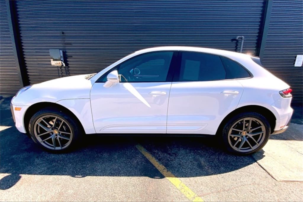Certified 2022 Porsche Macan SUV