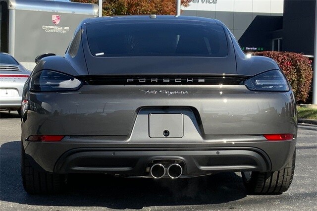 2024 Porsche Cayman photo 4