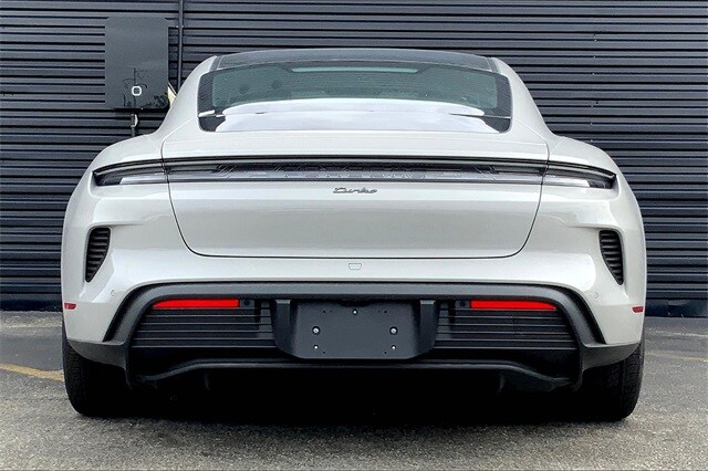 2025 Porsche Taycan Turbo photo 3