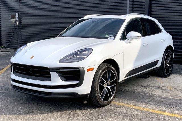 2023 Porsche Macan T