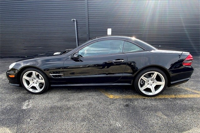 2009 Mercedes Benz SL 550 photo 2