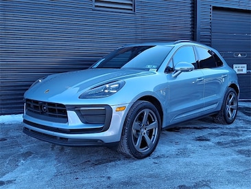 2025 Porsche Macan SUV