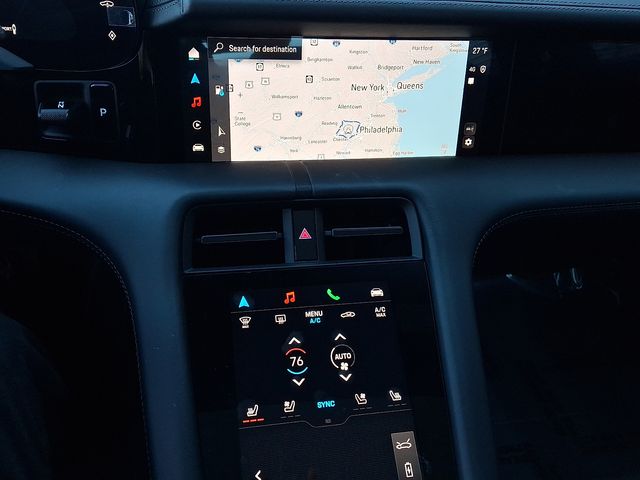 2025 Porsche Taycan GTS - Photo 18