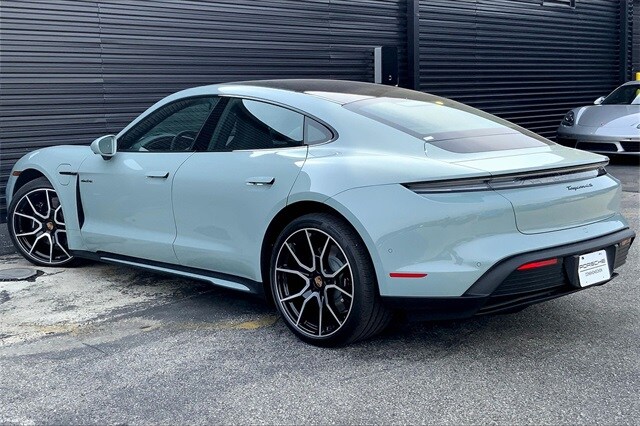 2025 Porsche Taycan 4S photo 3
