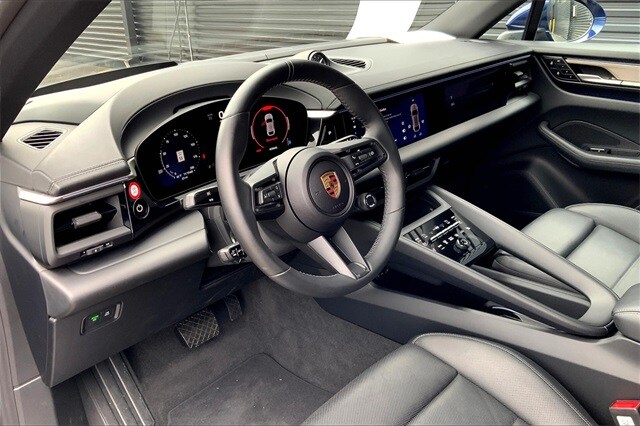 2024 Porsche Macan Electric 4 photo 4