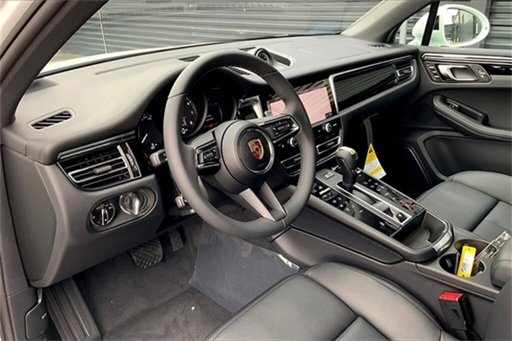 New 2025 Porsche Macan SUV