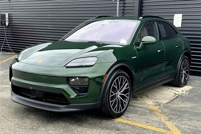 2025 Porsche Macan