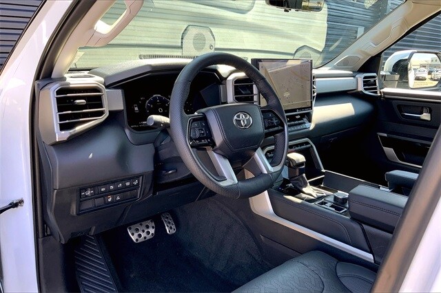 2023 Toyota Sequoia TRD Pro photo 4