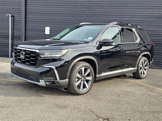 2023 Honda Pilot Elite's photo