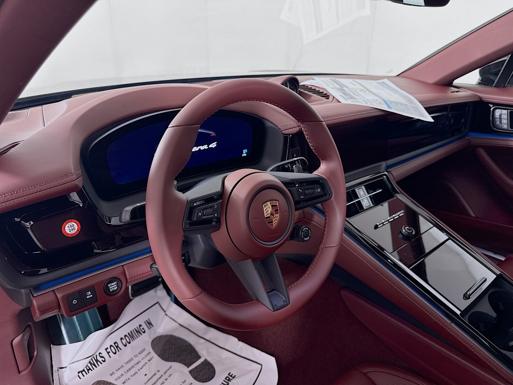 2025 Porsche Panamera 4 photo 4