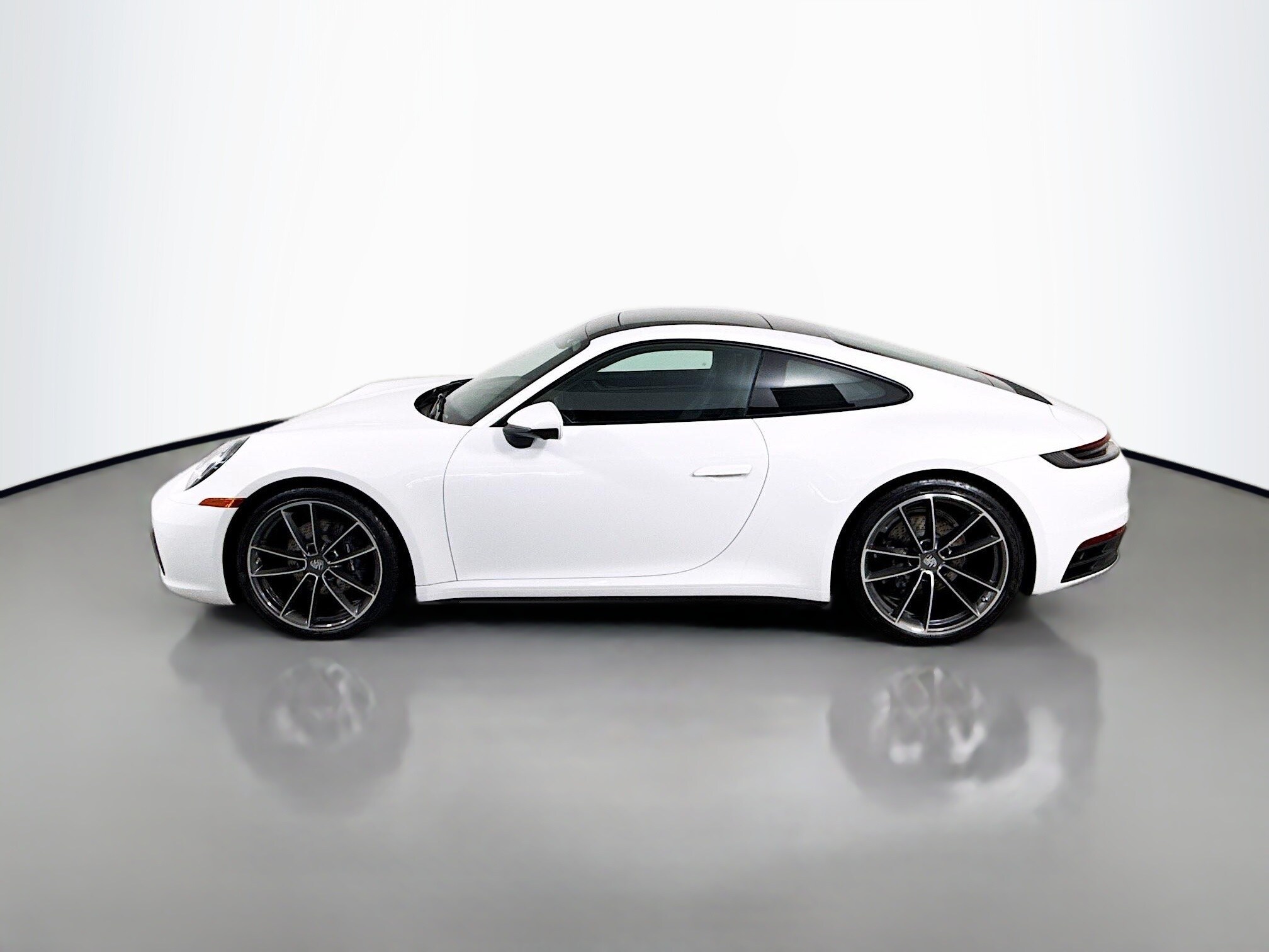 2023 Porsche 911 4 T photo 2