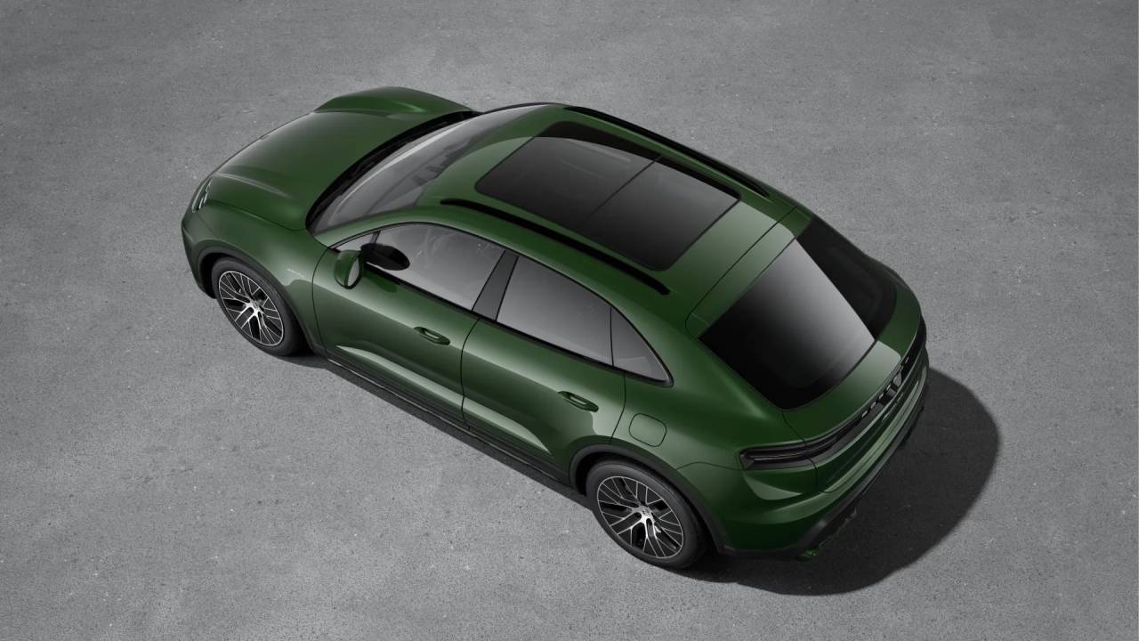 2025 Porsche Macan Electric photo 4