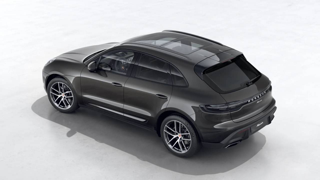 2026 Porsche Macan T photo 3