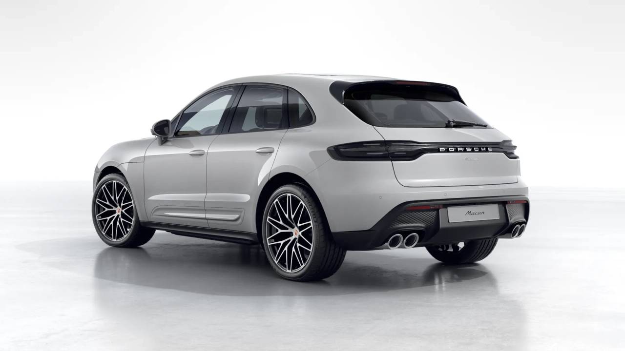 2026 Porsche Macan T photo 2