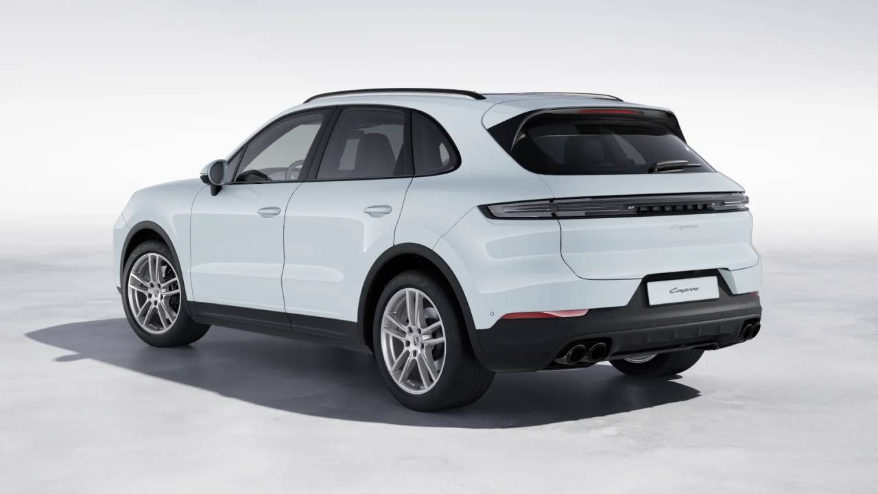 2026 Porsche Cayenne photo 2