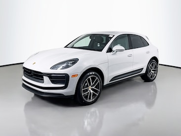 2025 Porsche Macan SUV
