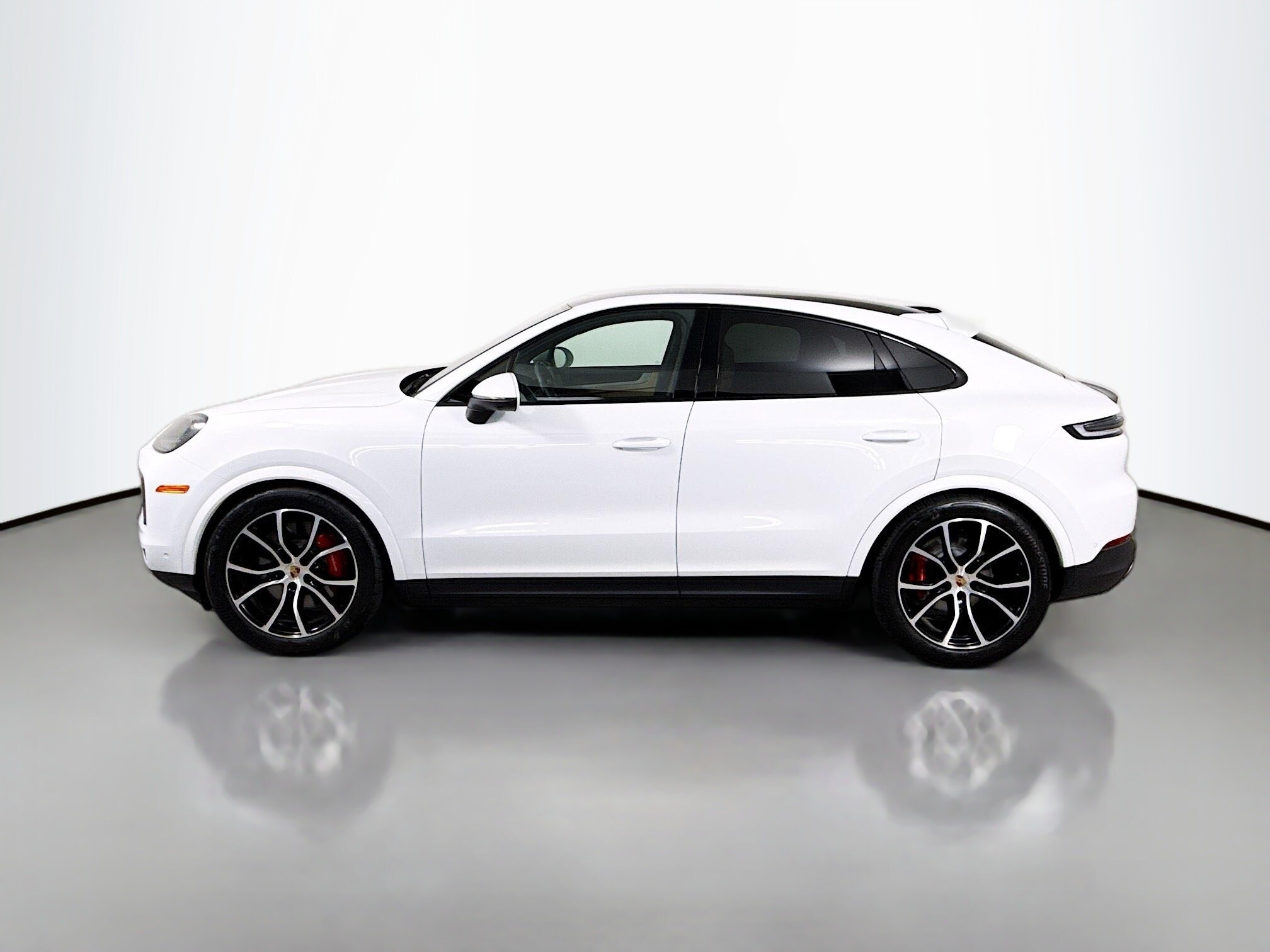 2025 Porsche Cayenne Coupe S photo 2