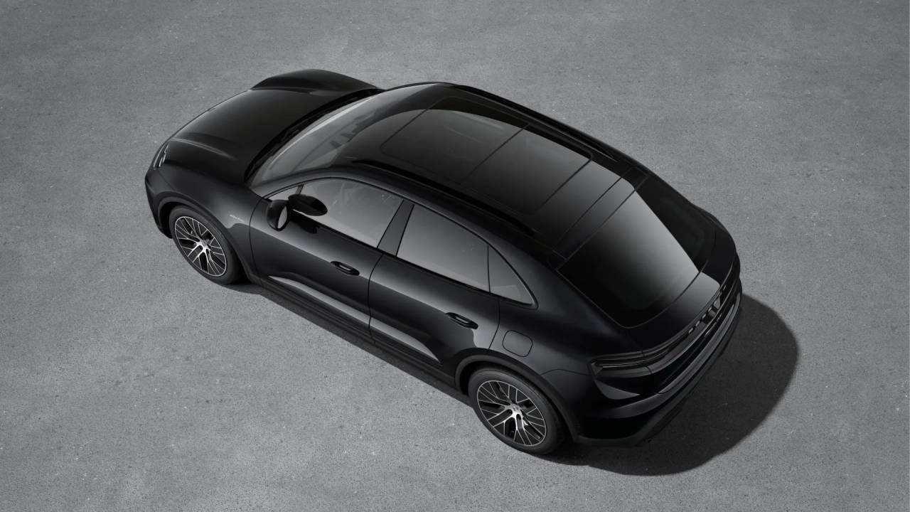 2025 Porsche Macan Electric photo 4