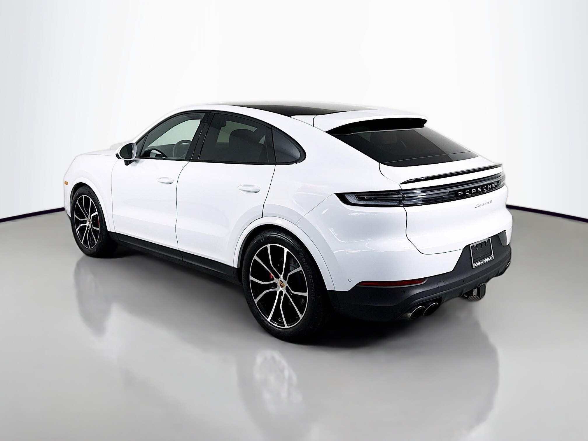 2025 Porsche Cayenne Coupe S photo 3