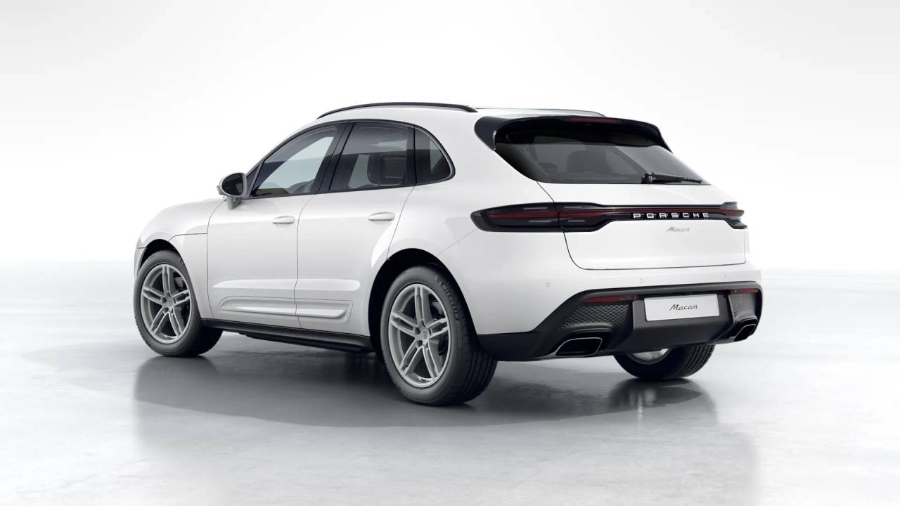 2026 Porsche Macan T photo 3